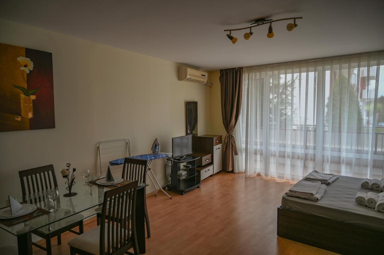 Panorama Fort Beach, Фамилно Студио Deluxe Sveti Vlas Eksteriør billede